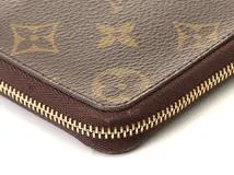 LOUIS VUITTON　ルイ・ヴィトン　ジッピー・コインパース　モノグラム 　M60067　小銭入れ　2141300416394【207】