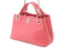 Chanel　シャネル　バッグ　Ｖステッチ　２ｗａｙチェーンショルダー　ピンク／ＧＰ　レザー　2141300436453【437】