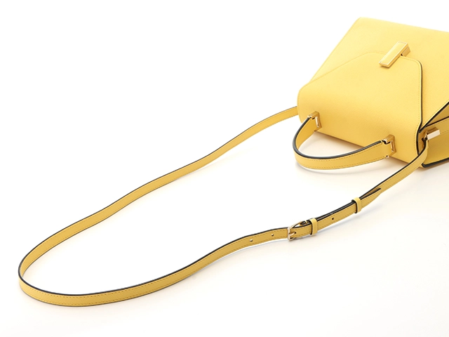 Valextra 　ヴァレクストラ 　 ミディアム　イジィデ バッグ　サンシャインイエロー　V5E56-28-J-OC　カーフスキン　2Wayバッグ　2141300462582【207】