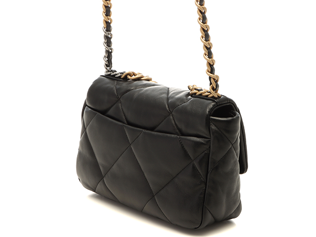 あ*ま様 【値下げ】CHANEL MAKEUP ブラック キルティング ゴールド Chanel Lambskin Quilted My Crush Bag Black 904846 – FASHIONPHILE