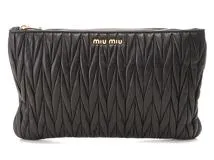 miu miu ミュウミュウ マトラッセ クラッチバッグ ブラック