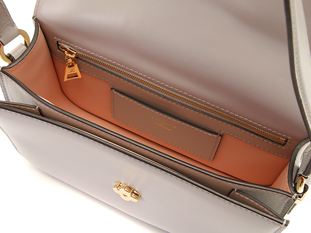 LOUIS VUITTON ルイヴィトン ショルダーバッグ ポンヌフ カーフ