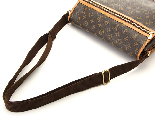 LOUIS VUITTON ルイヴィトン メッセンジャーボスフォールGM LOUIS VUITTON ルイヴィトン メッセンジャーボスフォールGM