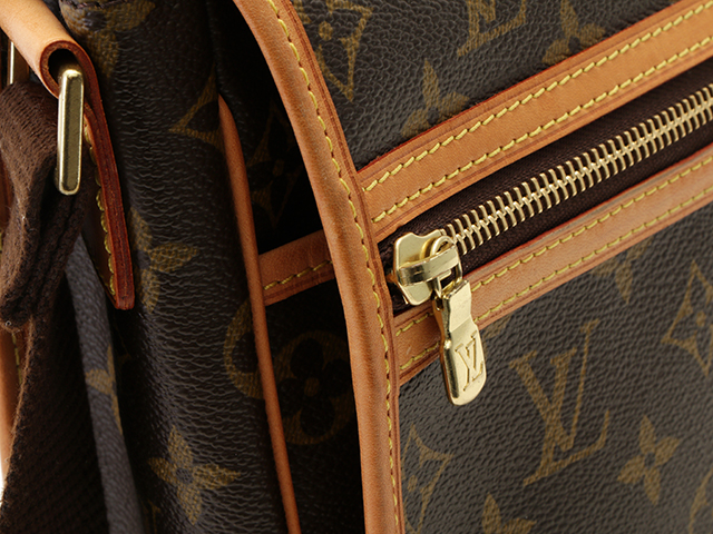 LOUIS VUITTON ルイヴィトン メッセンジャーボスフォールGM