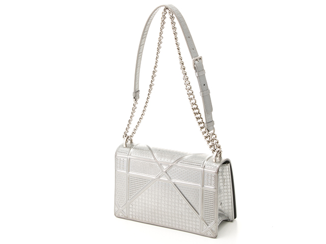 Dior ディオラマ　シルバー　チェーン　ショルダーバッグ　ウォレット Dior ディオラマ シルバー チェーン ショルダーバッグ