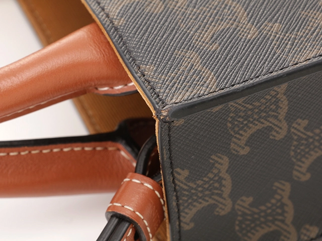 CELINE セリーヌ トリオンフ ミニバーティカルカバ タン ｐｖｃ／カーフ 194372BZK.04LU【430】2143000673961