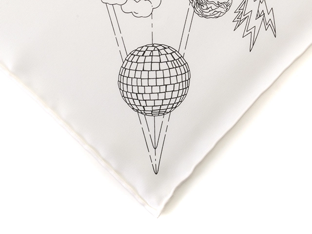 HERMES　エルメス　スカーフ　カレ90　HERMES FLAGSHIP ブラン／ノワール／グリス　シルク【471】L