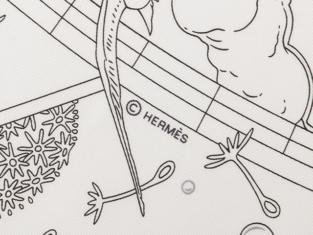 HERMES　エルメス　スカーフ　カレ90　HERMES FLAGSHIP ブラン／ノワール／グリス　シルク【471】L
