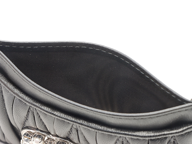 MIUMIU ミュウミュウ ビジューフェイクパールロゴ カードケース  