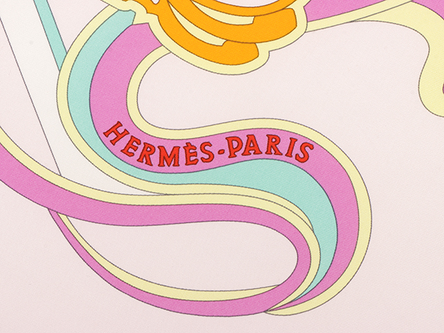 【春色の遊び心】HERMES カレ 90 La Ligne Coup de Fouet La Ligne Coup de Fouet scarf 90 | Hermès USA