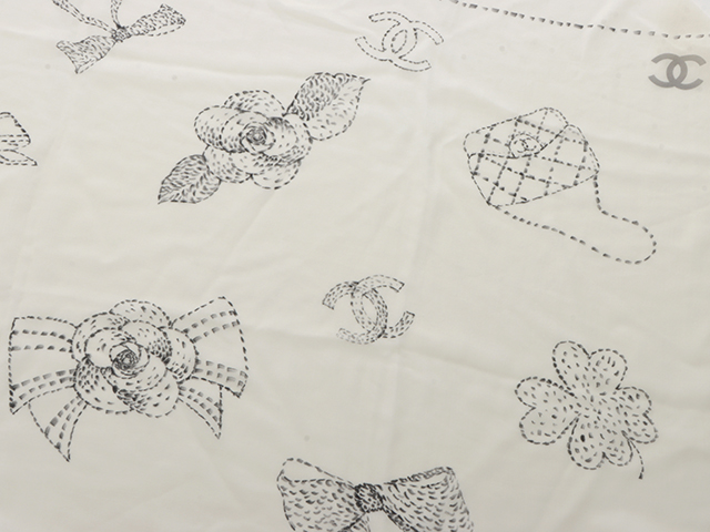 CHANEL シャネル カメリアストール ホワイト/ブラック カシミヤ【472  