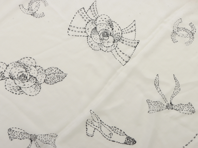 CHANEL シャネル カメリアストール ホワイト/ブラック カシミヤ【472  