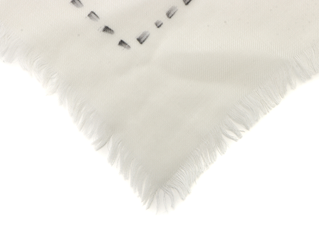 CHANEL シャネル カメリアストール ホワイト/ブラック カシミヤ【472  