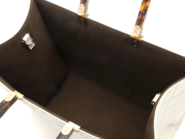 FENDI　フェンディ　ＦＦエンボス　サンシャイン　ミディアム　ホワイト　2WAYバッグ　カーフ【431】2143000733993
