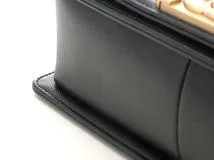 CHANEL　シャネル　ボーイシャネル25　チェーンショルダー 　ブラック/ゴールド金具 　キャビア　【471】M