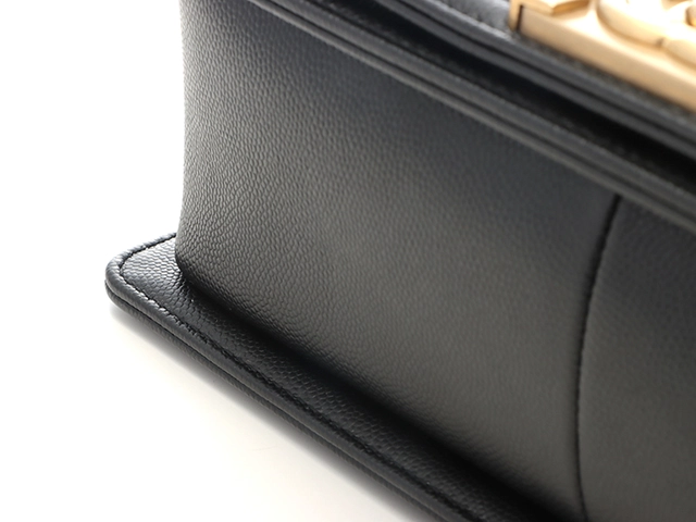 CHANEL　シャネル　ボーイシャネル25　チェーンショルダー 　ブラック/ゴールド金具 　キャビア　【471】M