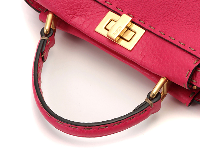 FENDI フェンディ ミニピーカブー ショルダーバッグ セレリア ピンク