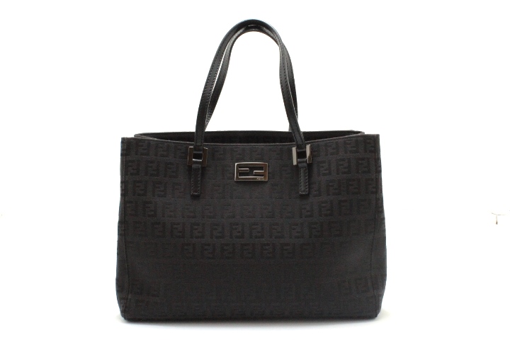 FENDI フェンディ ズッキーノミディアムトート 8BH132 ブラック キャンバス/カーフ 【472】 2143100347168  の購入なら「質」の大黒屋（公式）