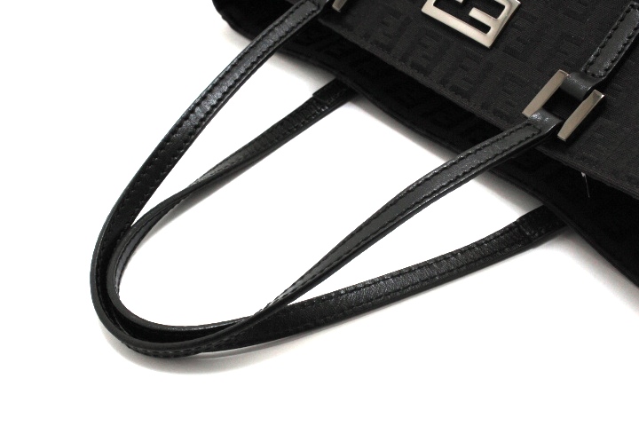 FENDI フェンディ ズッキーノミディアムトート 8BH132 ブラック