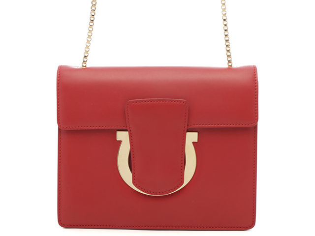 サルヴァトーレ フェラガモ　赤 ショルダーバッグ SALVATOLE FERRAGAMO サルヴァトーレフェラガモ ガンチーニ