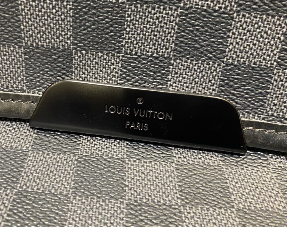LOUIS VUITTON ルイヴィトン レンツォ ダミエ・グラフィット