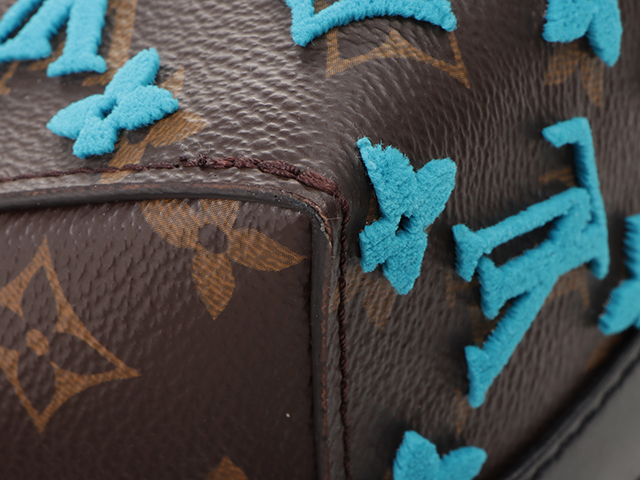 LOUIS VUITTON トリアングル メッセンジャー 御堂筋限定 LOUIS VUITTON ルイ・ヴィトン トリアングル・メッセンジャー