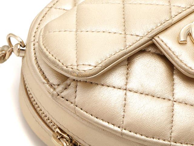 CHANEL シャネル ショルダーバッグ マトラッセ ミニ ハートシェイプ