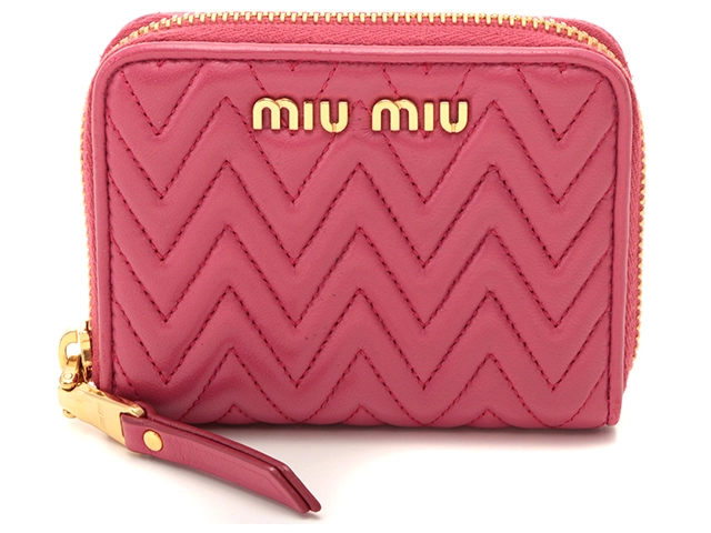 miumiu ミュウミュウ 財布 人気 マトラッセ ピンク