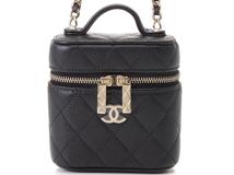 CHANEL　シャネル　ショルダーバッグ　マトラッセ　スモール　バニティ　チェーンショルダー　ブラック　キャビア【472】HG