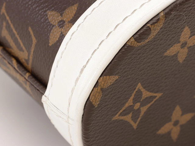Louis Vuitton　ルイヴィトン　ナノ・バケット モノグラム ホワイト　【472】HSA