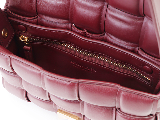 BOTTEGA VENETA ボッテガ・ヴェネタ スモール パデッド カセット