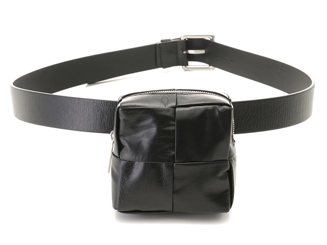 BOTTEGA VENETA ボッテガ・ヴェネタ カセット ベルトバッグ 709342VA9A5　ブラック　カーフ【472】HG