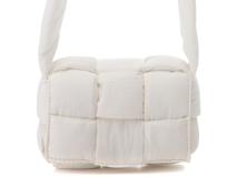 BOTTEGA　VENETA　ボッテガ・ヴェネタ　イントレチャート キャンディ カセット ミニバッグ ホワイト ナイロン　691018【472】2143100493506