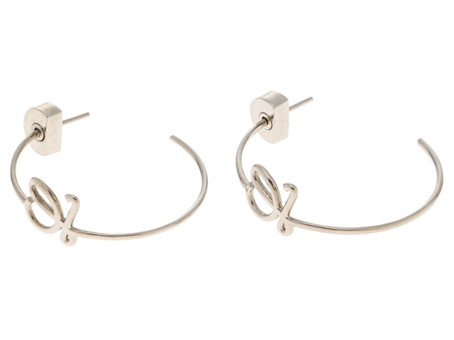 ロエベチャーム付きフープピアス LOEWE ロゴチャーム付きフープ ピアス LOEWE ロゴチャーム付き