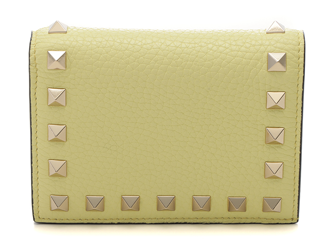 VALENTINO ヴァレンティノ 二つ折り　箱付き　ロックスタッズ Amazon | [ヴァレンティノ] 二つ折り財布 ロックスタッズ カーフ