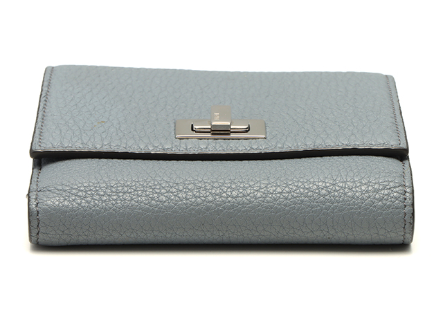FENDI ピーカブー　折り財布　グレー FENDI フェンディ ピーカブー 三つ折り財布 ブルーグレー レザー