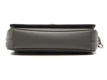 PRADA プラダ ショルダーバッグ マグネット付フラップ開閉式 グレー