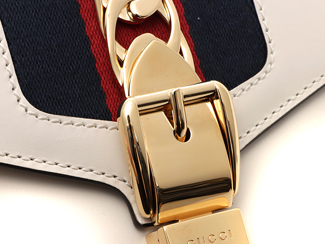 GUCCI グッチ シルヴィウェブラインミニチェーンバッグ ホワイト