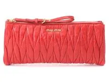 miumiu マテラッセ クラッチバッグ レッド レザー【436 