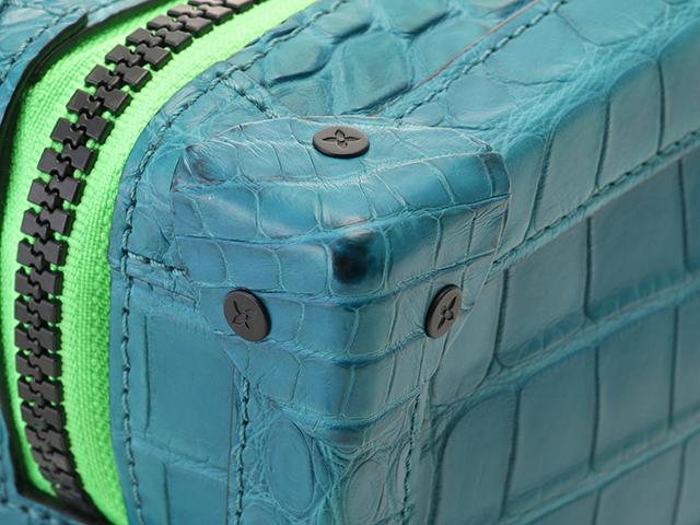 LOUIS VUITTON ルイヴィトン ショルダーバッグ ソフトトランク クロコ