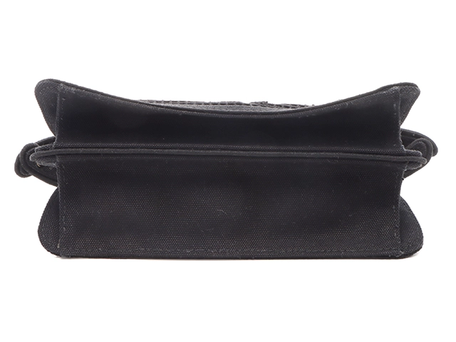 FENDI　フェンディ　ピーカブー　アイシーユー　クラッチバッグ　ブラック　メッシュ　【471】　Y