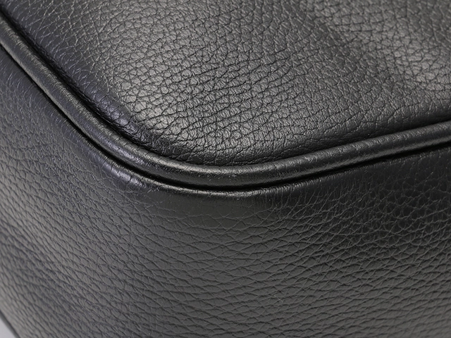 GUCCI　グッチ　ロゴプリント　ショルダーバッグ　523589　ブラック　レザー【433】2143200604192