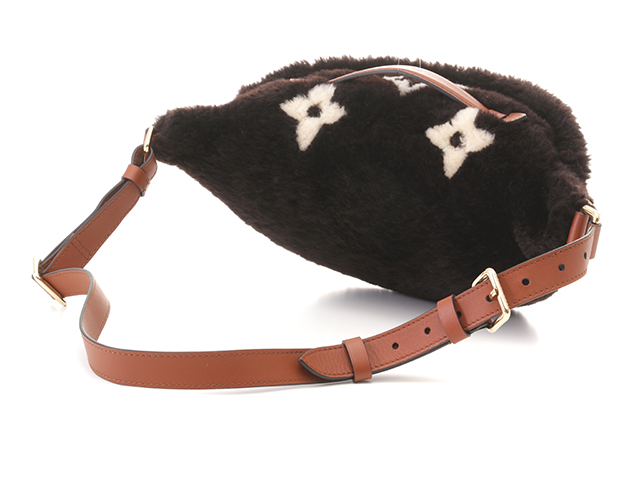 LOUIS VUITTON ルイヴィトン ボディバッグ バムバッグ LVスキー