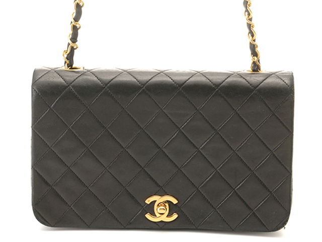 シャネル　マトラッセ　チェーンショルダー　フルフラップ　ターンロック CHANEL シャネル プッシュロックフルフラップマトラッセチェーン