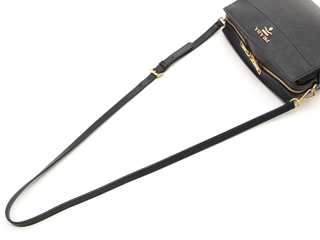 PRADA プラダ ショルダーバッグ ブラック サフィアーノ【460