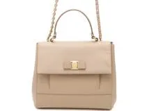 Salvatore Ferragamo サルヴァトーレ フェラガモ ヴァラリボン