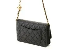 CHANEL ブラック マトラッセ CHANEL シャネル マトラッセ ココボールチェーンウォレット