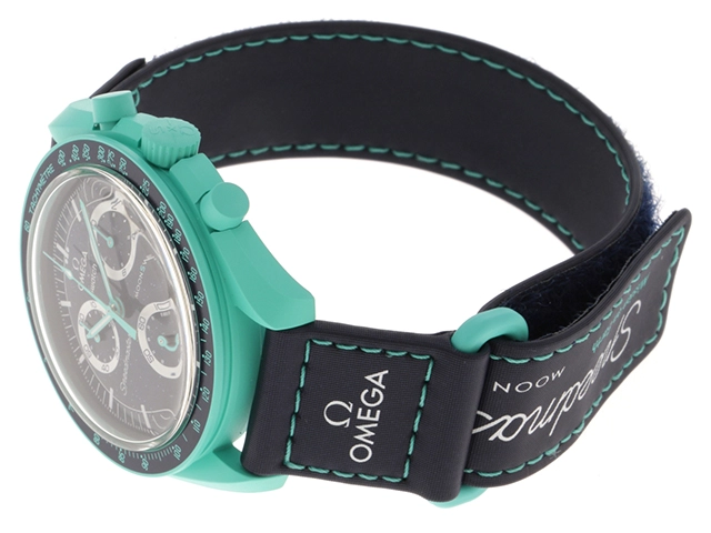 SWATCH　スウォッチ　MOONSWATCH/MISSION.ON.EARTH POLAR.LIGHTS　クォーツ　メンズ　バイオセラミック/ナイロン　SO33L103　グリーン/ネイビー　【432】　【2143300230000】