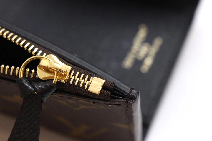 LOUIS VUITTON ルイ･ヴィトン ポルトフォイユ･ヴィクトリーヌ 3つ折り財布 M81557 モノグラム･リバース 【460】2143300232486