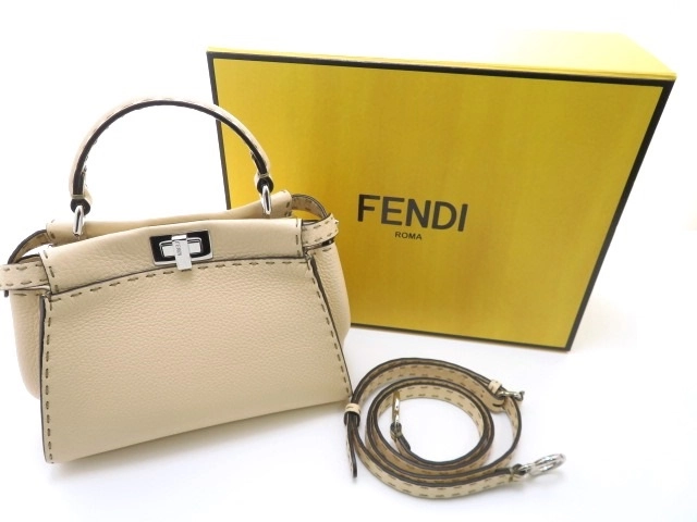 FENDI フェンディ セレリア シェル8Pダイヤ 未使用 定価24.2万円